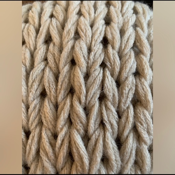 NWT - Threshold 50x60in Throw Blanket - Picture 4 of 4